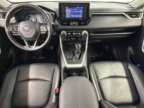 Used 2022 Toyota RAV4 XLE Premium AWD/4WD image 39