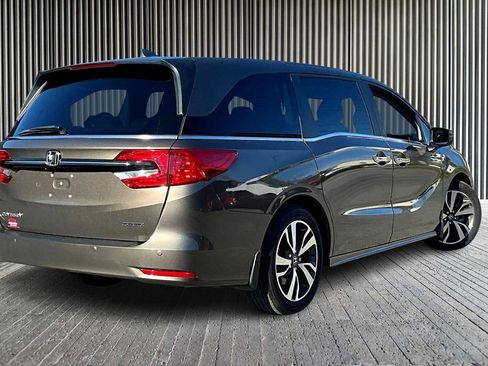 Used 2023 Honda Odyssey Touring image 12