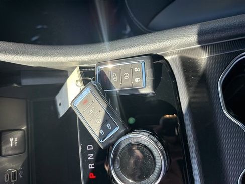 Certified 2025 Jeep Grand Cherokee Altitude image 39