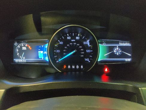 Used 2016 Ford Explorer XLT w/ Equipment Group 202A AWD/4WD image 23