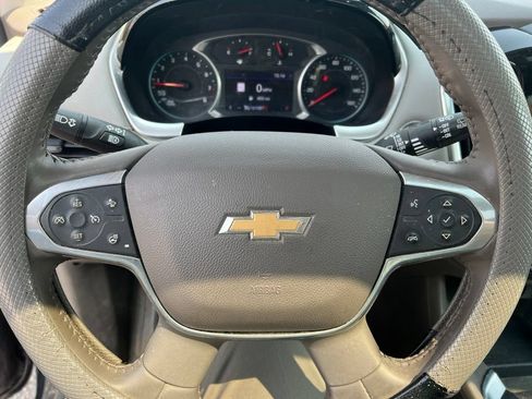 Used 2020 Chevrolet Traverse LT w/ LT Premium Package AWD/4WD image 9