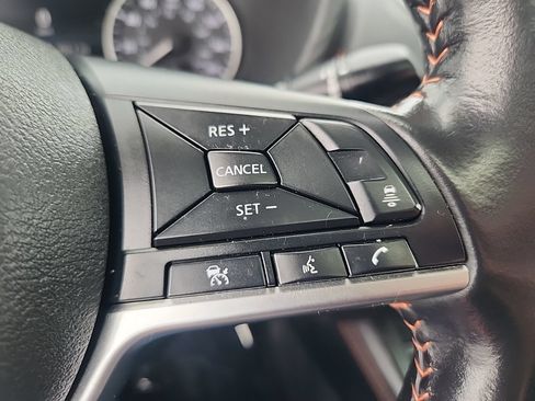 Used 2022 Nissan Sentra SR w/ SR Premium Package FWD image 20