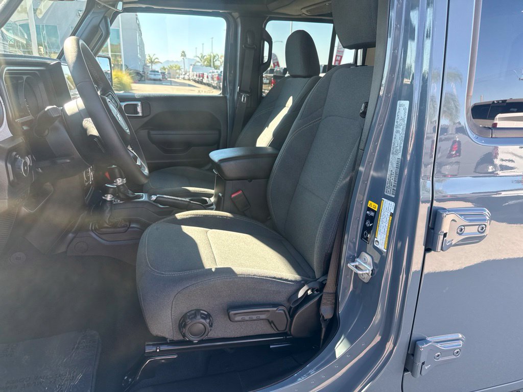 Used 2026 Jeep Wrangler Unlimited Sport AWD/4WD image 24