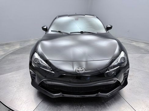 Used 2019 Toyota 86 RWD image 2