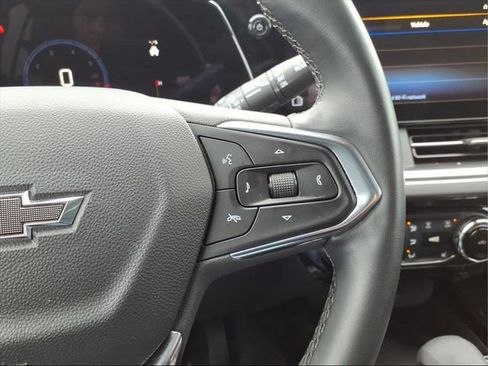 Used 2025 Chevrolet Trax ACTIV w/ Sunroof Package image 16