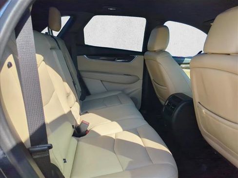 Used 2018 Cadillac XT5 FWD w/ LPO, Wheel Lock Package image 18