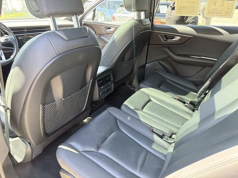 Used 2021 Audi Q7 2.0T Premium AWD/4WD image 12