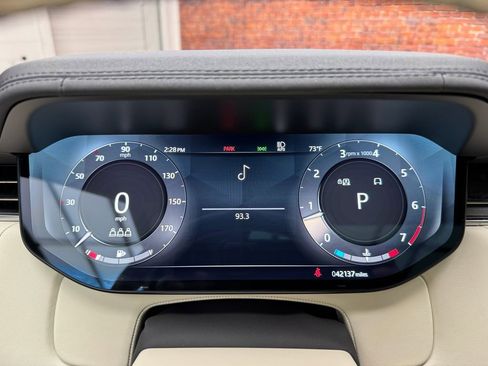 Used 2023 Land Rover Range Rover SE AWD/4WD image 17