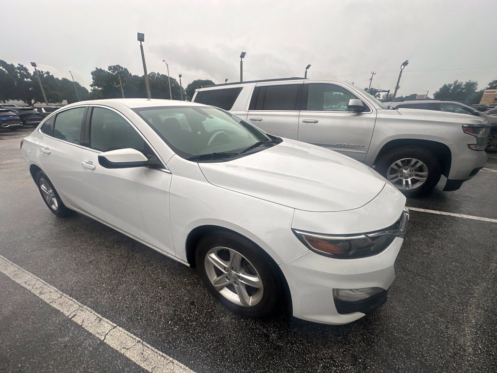 Used 2021 Chevrolet Malibu LS FWD image 1
