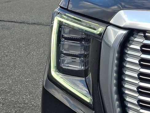 Used 2021 GMC Yukon XL Denali AWD/4WD image 28