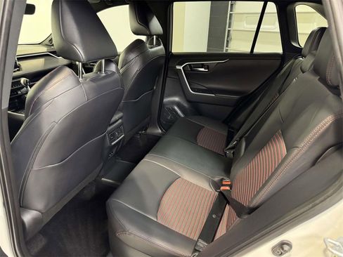 Used 2022 Toyota RAV4 XSE w/ Weather Package image 18