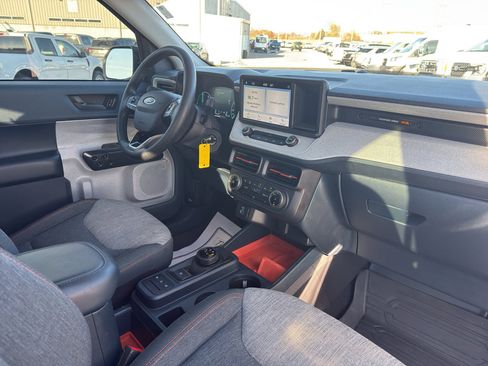 Certified 2023 Ford Maverick XLT w/ XLT Luxury Package image 12