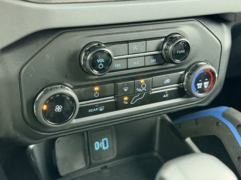 Used 2024 Ford Bronco Black Diamond image 14