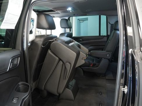 Used 2019 Chevrolet Suburban LT AWD/4WD image 20