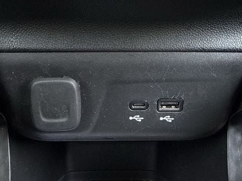 Used 2025 Chevrolet TrailBlazer LT FWD image 22