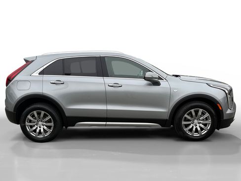 Used 2023 Cadillac XT4 Premium Luxury image 6