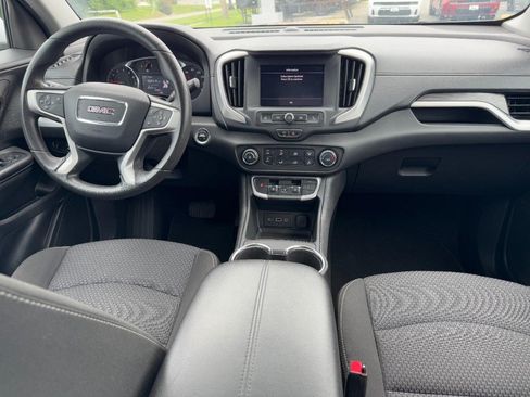 Used 2024 GMC Terrain SLE FWD image 13