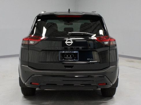 Certified 2023 Nissan Rogue SV w/ SV Premium B Package AWD/4WD image 9