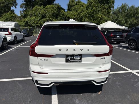 Certified 2024 Volvo XC60 B5 Plus AWD/4WD image 9