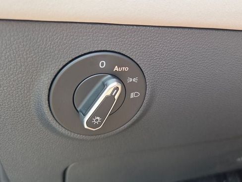 New 2026 Volkswagen Taos SE AWD/4WD image 25