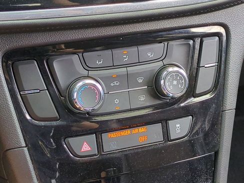 Used 2021 Buick Encore Preferred w/ Safety Package image 23