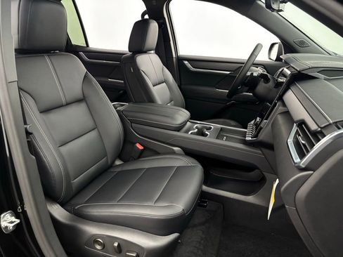 New 2026 GMC Acadia Elevation w/ Elevation Premium Package AWD/4WD image 36