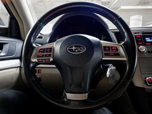 Used 2013 Subaru Outback 2.5i Premium image 22