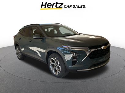 Used 2025 Chevrolet Trax LT