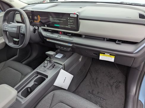 New 2027 Kia Seltos S FWD image 11