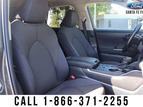 Used 2023 Toyota Highlander Platinum image 37