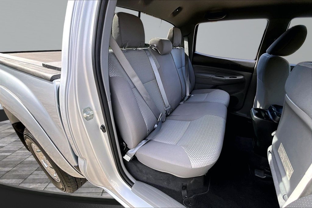 Used 2012 Toyota Tacoma PreRunner w/ SR5 Pkg RWD image 27