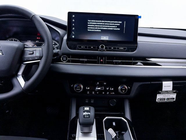 Used 2026 Mitsubishi Outlander SE AWD/4WD image 13