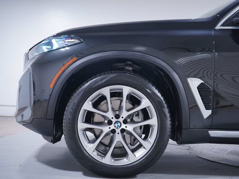 Used 2024 BMW X5 sDrive40i w/ Premium Package RWD image 2