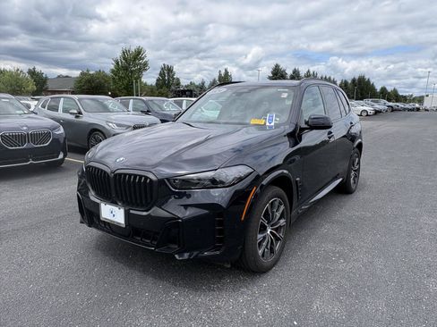 Used 2024 BMW X5 xDrive40i w/ M Sport Package AWD/4WD image 3