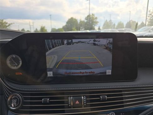 Used 2023 Lexus LS 500 AWD w/ Interior Upgrade Package image 28