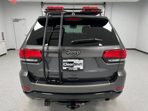 Used 2016 Jeep Grand Cherokee Limited 75th Anniversary image 9