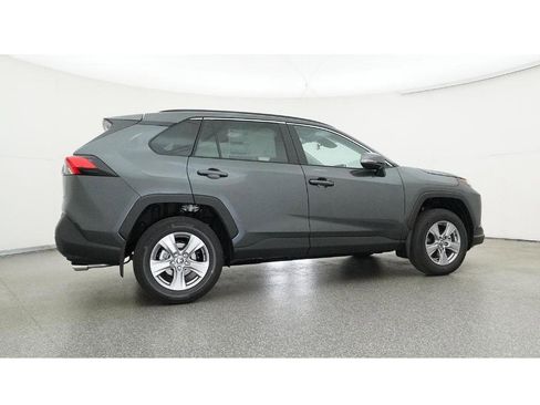 Used 2025 Toyota RAV4 XLE w/ Convenience Package FWD image 26