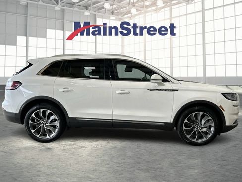 Used 2021 Lincoln Nautilus Reserve w/ Cargo Utility Package AWD/4WD image 6