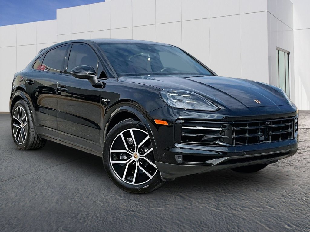 Certified 2024 Porsche Cayenne Coupe AWD/4WD image 9