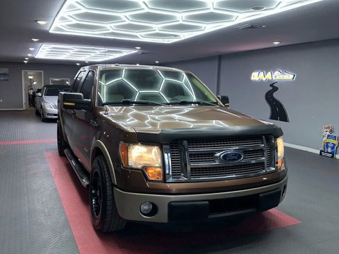 Used 2011 Ford F150 Lariat image 1