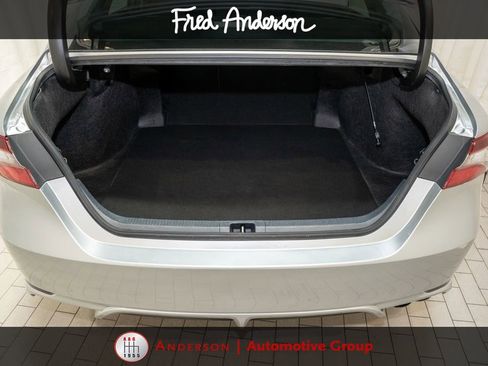 Used 2024 Toyota Camry SE FWD image 5