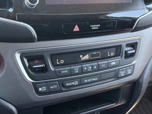 Used 2023 Honda Ridgeline Sport image 11