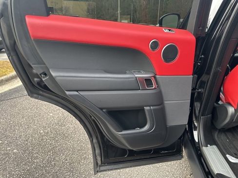 Used 2022 Land Rover Range Rover Sport HST image 10