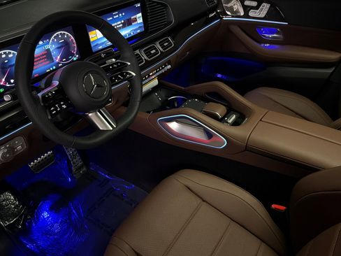 New 2026 Mercedes-Benz GLS 450 4MATIC image 9