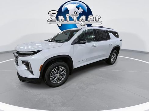 New 2026 Chevrolet Traverse LT w/ Driver Confidence Package image 4