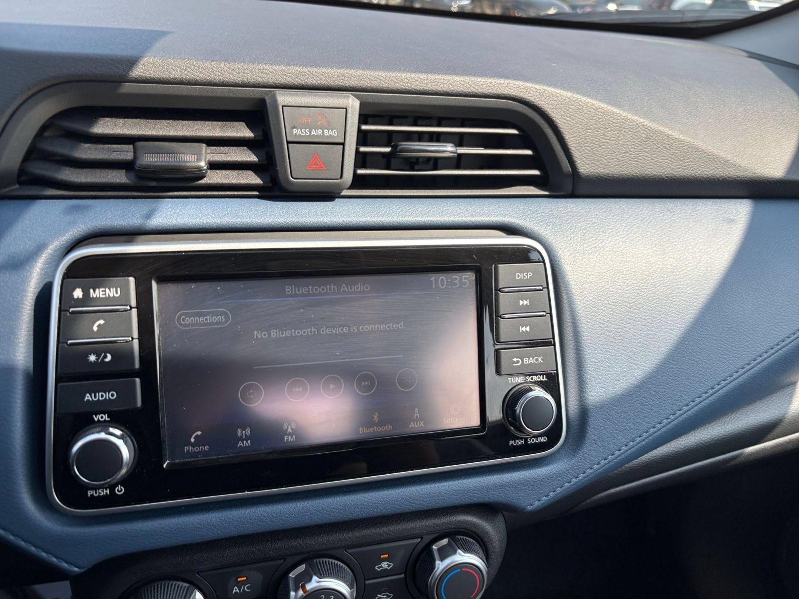 Used 2025 Nissan Versa SV FWD image 19