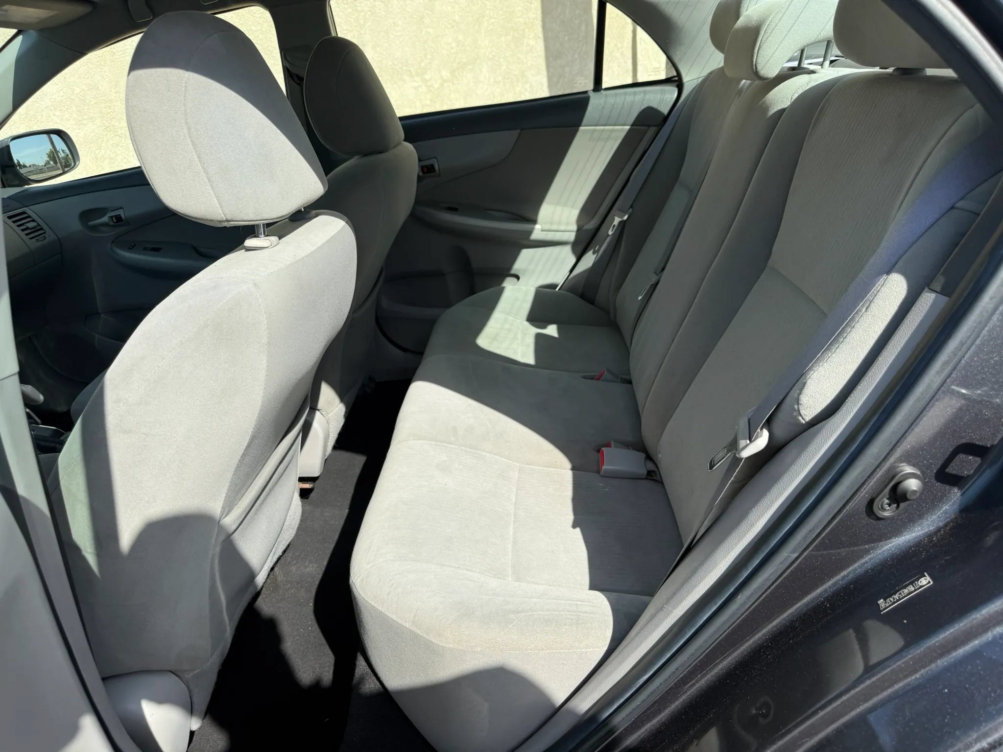 Used 2010 Toyota Corolla LE w/ All Weather Guard Pkg FWD image 7
