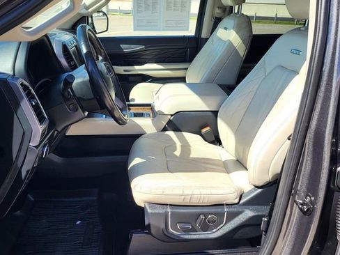 Used 2019 Ford Expedition Platinum image 13