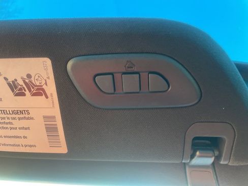 Used 2014 Chevrolet Corvette Z51 w/ 3LT Preferred Equipment Group image 21