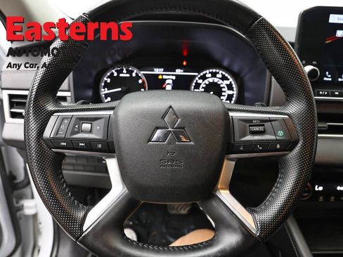 Used 2024 Mitsubishi Outlander SE AWD/4WD image 10